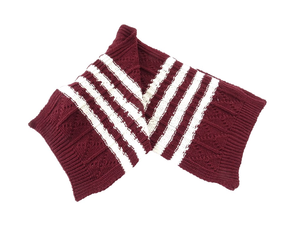 Schals, Strickschals, Winterschals,Kuschelschal maßangefertigt mit Ihrem Design, Material wird Ihrem Budget angepasst von Acryl bis Kaschmir oder Mohair. Größe nach Wunsch.